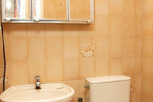 Banheiro de kitnet/studio para alugar com 1 quarto, 42m² em Bom Fim, Porto Alegre