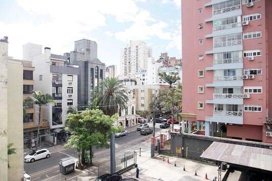 Studio - Sala / Quarto Vista de kitnet/studio para alugar com 1 quarto, 42m² em Bom Fim, Porto Alegre