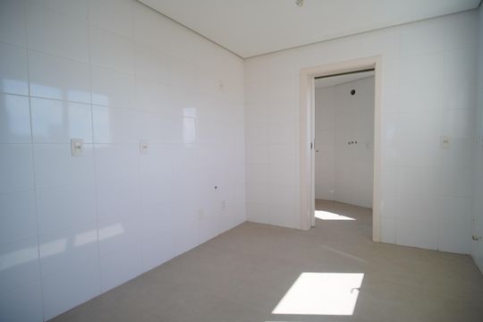 Cozinha de apartamento à venda com 3 quartos, 250m² em Rio Branco, São Leopoldo