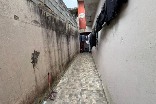 Quintal de casa à venda com 3 quartos, 140m² em Roncon, Ribeirão Pires