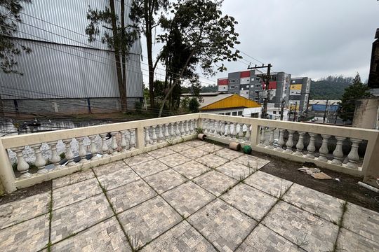 Varanda da Sala de casa à venda com 3 quartos, 140m² em Roncon, Ribeirão Pires