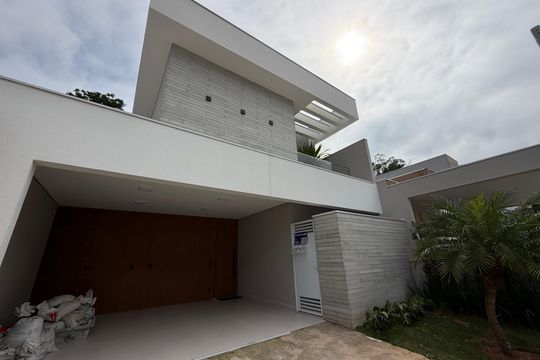 Fachada de casa de condomínio à venda com 3 quartos, 170m² em Gramadão, Jundiaí