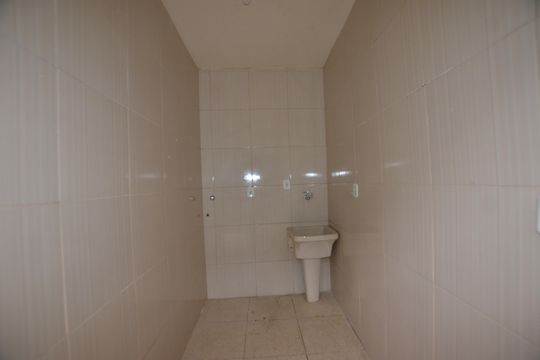 Área de Serviço de casa para alugar com 1 quarto, 60m² em Bento Ribeiro, Rio de Janeiro