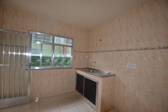 Cozinha de casa para alugar com 1 quarto, 60m² em Bento Ribeiro, Rio de Janeiro