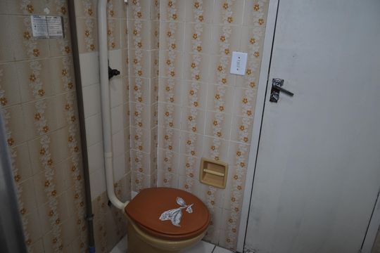 Banheiro de apartamento para alugar com 2 quartos, 64m² em Lins de Vasconcelos, Rio de Janeiro