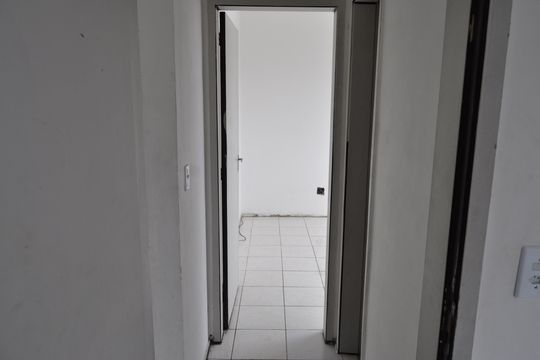 Corredor de apartamento para alugar com 2 quartos, 64m² em Lins de Vasconcelos, Rio de Janeiro
