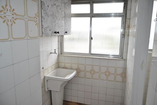Área de serviço de apartamento para alugar com 2 quartos, 64m² em Lins de Vasconcelos, Rio de Janeiro