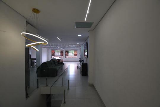 Casa à venda com 3 quartos, 230m² em Rio Pequeno, São Paulo
