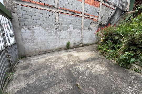 Garagem de casa à venda com 2 quartos, 135m² em Alianca, Ribeirão Pires