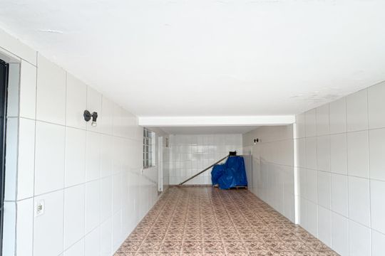 Garagem de casa à venda com 2 quartos, 143m² em Vila Santa Cassia, São Bernardo do Campo