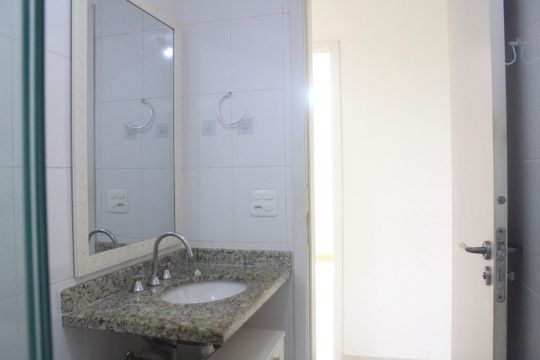 Banheiro Social de apartamento à venda com 3 quartos, 84m² em Barcelona, São Caetano do Sul
