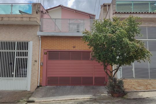 Fachada de casa à venda com 5 quartos, 150m² em Vila Santa Teresa (zona Sul), São Paulo