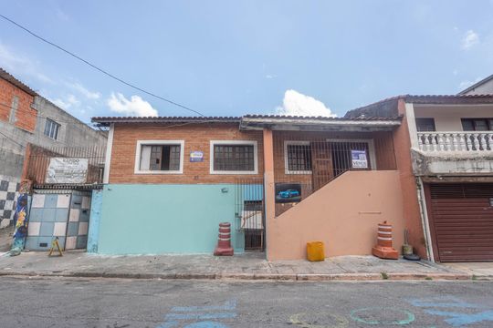 Fachada + placa  de casa à venda com 2 quartos, 200m² em Vila Missionaria, São Paulo