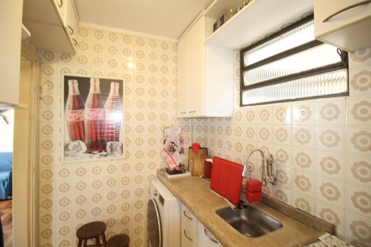 Cozinha de apartamento à venda com 1 quarto, 42m² em Moinhos de Vento, Porto Alegre