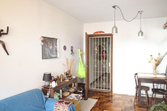 Sala de apartamento à venda com 1 quarto, 42m² em Moinhos de Vento, Porto Alegre