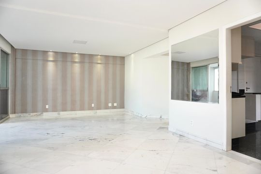 Sala  de apartamento à venda com 3 quartos, 118m² em Lourdes, Belo Horizonte