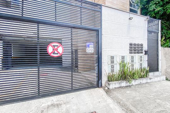 Fachada  de apartamento para alugar com 2 quartos, 45m² em Vila Talarico, São Paulo