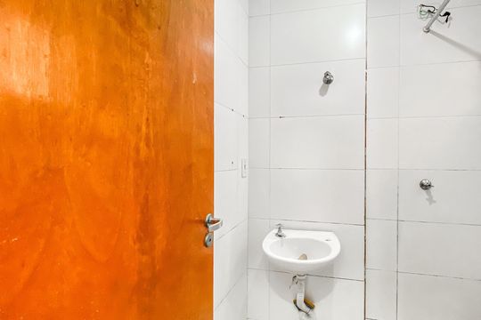 Banheiro  de apartamento para alugar com 2 quartos, 45m² em Vila Talarico, São Paulo