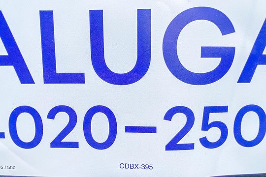 Placa  de apartamento para alugar com 2 quartos, 45m² em Vila Talarico, São Paulo