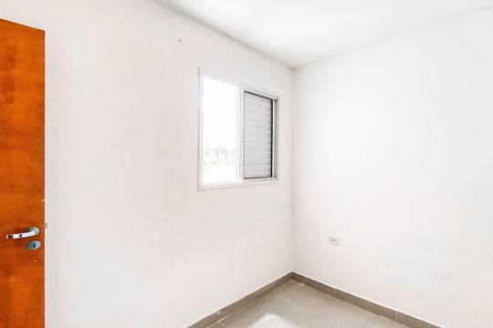 Quarto 1 de apartamento para alugar com 2 quartos, 45m² em Vila Talarico, São Paulo