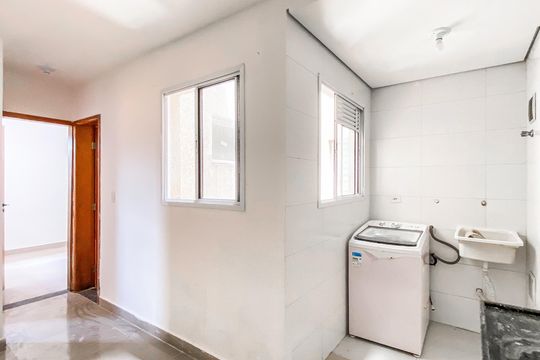 Cozinha  de apartamento para alugar com 2 quartos, 45m² em Vila Talarico, São Paulo