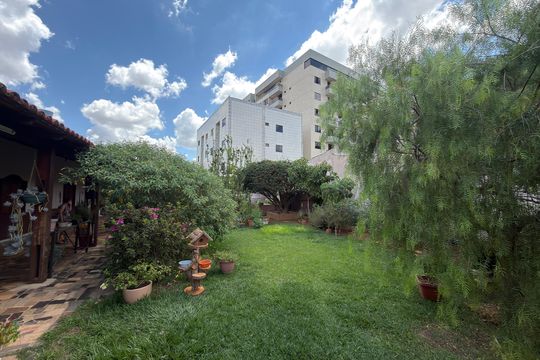 Área externa de casa à venda com 5 quartos, 1000m² em Colônia Agrícola Samambaia, Brasília