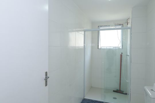 Banheiro de apartamento para alugar com 2 quartos, 57m² em Vila Nova Curuca, São Paulo