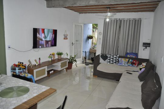 Casa à venda com 2 quartos, 100m² em Inhaúma, Rio de Janeiro