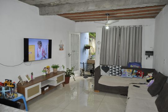Casa à venda com 2 quartos, 100m² em Inhaúma, Rio de Janeiro