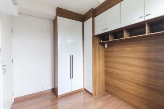 Quarto 1 de apartamento para alugar com 2 quartos, 45m² em Vila Carmosina, São Paulo