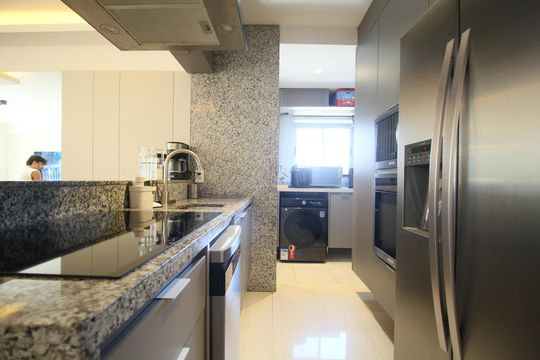 Cozinha de apartamento à venda com 3 quartos, 92m² em Jardim Henriqueta, Taboão da Serra