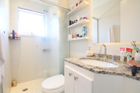 Banheiro Suíte  de apartamento à venda com 3 quartos, 92m² em Jardim Henriqueta, Taboão da Serra