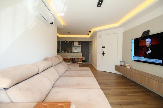 Sala de apartamento à venda com 3 quartos, 92m² em Jardim Henriqueta, Taboão da Serra