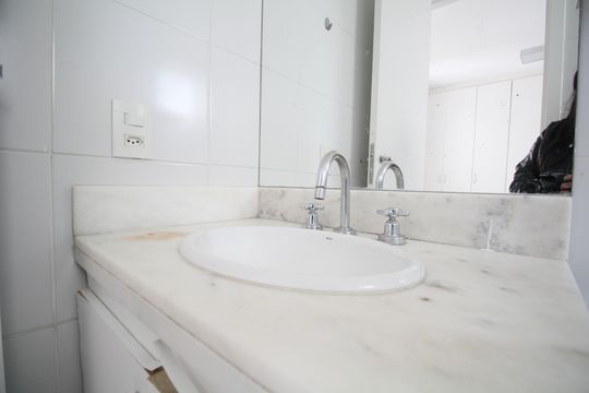 Banheiro 1 de apartamento para alugar com 3 quartos, 80m² em Morumbi, São Paulo