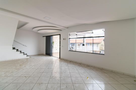 Casa para alugar com 3 quartos, 350m² em Vila das Palmeiras, Guarulhos