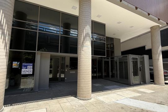 Fachada de apartamento à venda com 1 quarto, 40m² em Santa Cecilia, São Paulo