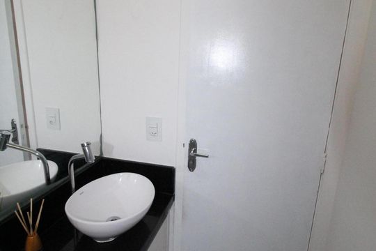 Banheiro de apartamento para alugar com 2 quartos, 55m² em Floradas de São José, São José dos Campos
