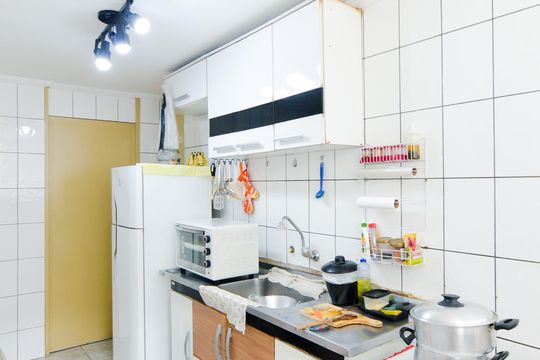 Cozinha  de apartamento à venda com 2 quartos, 70m² em Parque Cecap, Guarulhos