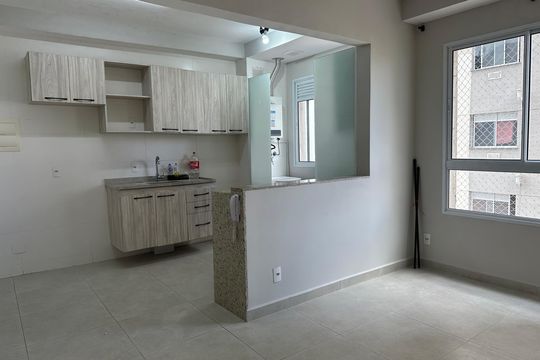 Apartamento para alugar com 1 quarto, 42m² em Jardim Tupanci, Barueri