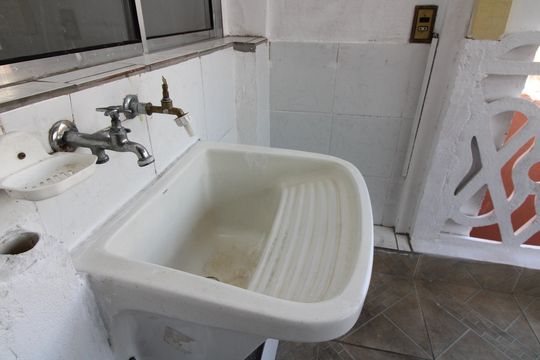 lavanderia de casa para alugar com 4 quartos, 168m² em Jardim Lisboa, São Paulo