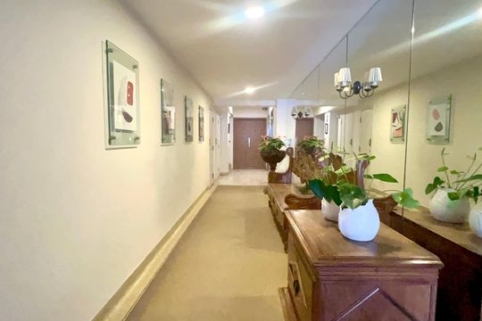 Hall de entrada de apartamento para alugar com 2 quartos, 102m² em Cerqueira César, São Paulo