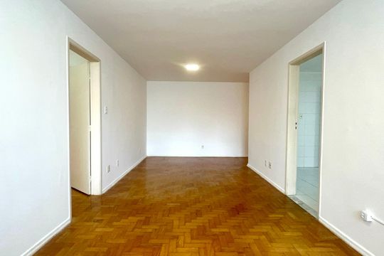 Sala de apartamento para alugar com 2 quartos, 102m² em Cerqueira César, São Paulo