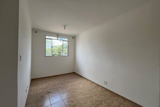 Sala de apartamento para alugar com 2 quartos, 54m² em Jardim Santo Elias, São Paulo