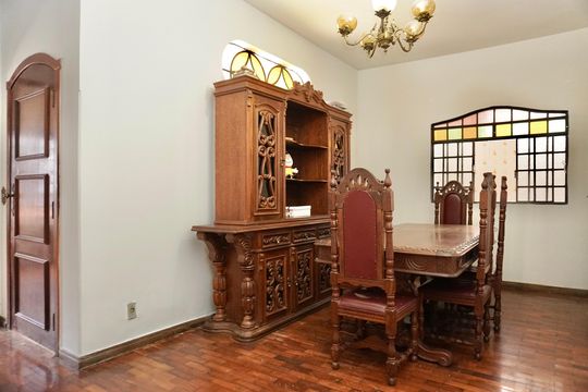 Casa para alugar com 3 quartos, 250m² em Paraíso, Belo Horizonte