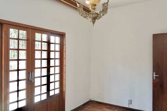 Sala  de casa para alugar com 3 quartos, 250m² em Paraíso, Belo Horizonte