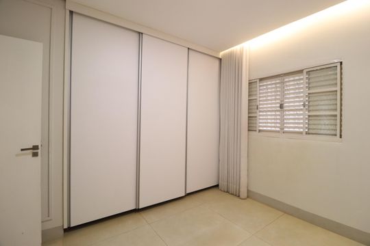 Quarto 1 de casa para alugar com 3 quartos, 200m² em Brasil, Uberlândia