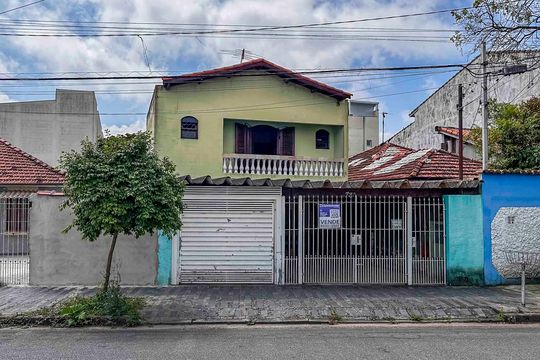 Fachada de casa à venda com 3 quartos, 205m² em Parque Bandeirante, Santo André