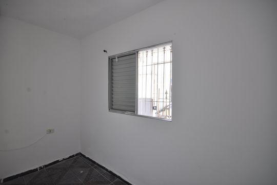 Quarto 2 de casa para alugar com 2 quartos, 80m² em Jardim Francisco Mendes, São Paulo