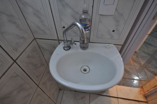 Banheiro de casa para alugar com 2 quartos, 80m² em Jardim Francisco Mendes, São Paulo