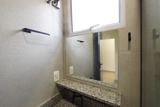 Banheiro de apartamento para alugar com 2 quartos, 32m² em Vila Mariana, São Paulo